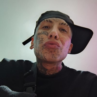 single solvente $ limpio de 26 años 👹 en busca de encuentros con con parejas o mujeres solas 🔥buscó un poliamor