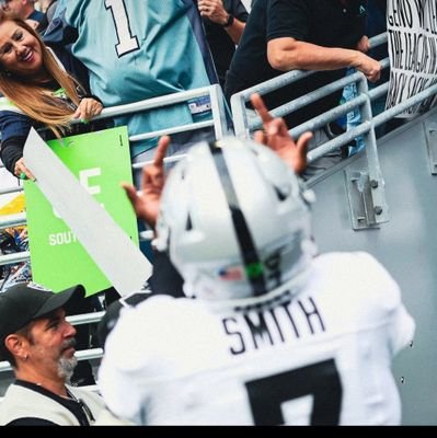 Personal Twitter of Cole Blenner from Fishing Elephant Media
@FshingElephant
RN4L
Raiders Hobby Reporter