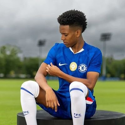 KyngWale's profile picture. Chelsea supporter 
let's engage each other guys