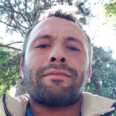 EmreKo1937491's profile picture. 