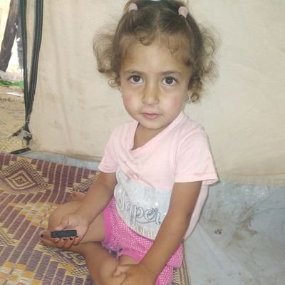 🤰 I’m Raneen, 20, pregnant and malnourished in Gaza. My 2-year-old is undernourished, my husband is injured. We need food, medicine & shelter to survive.