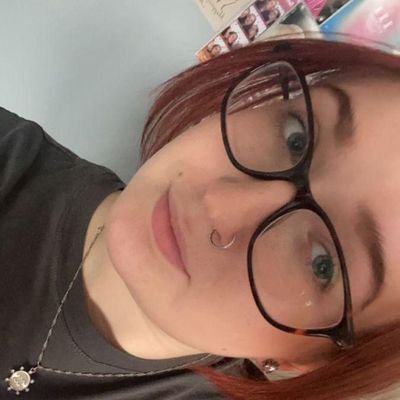everything about me glitters, sweet extrovert, anti-social🤭❤️❤️❤️. democrat outta my shell