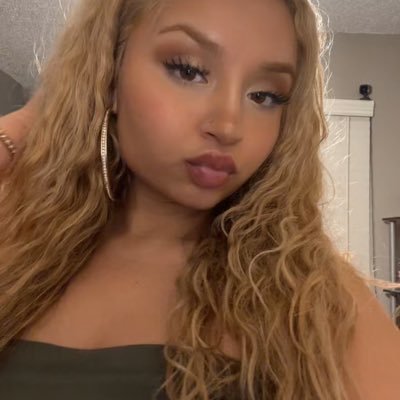your mexican barbie dream💖 bilingual & bad🇲🇽 join my world thru my link👇🌎