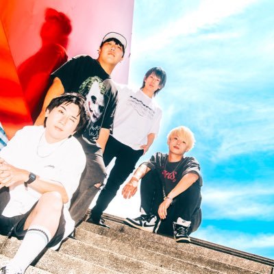 CULTURES!!! 公式。 千葉県佐倉市4ピースバンド チケット予約、お問い合わせはHPまで。 Vo.さとうかける(@kakeru_sato01) Gt.もっさん(@umeume7244) Ba.よこやま(@yokoyama_damn)Dr.響(@kyokkun_drummer)