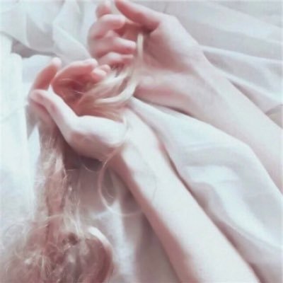 m037DCjsSAKz2f4's profile picture. 