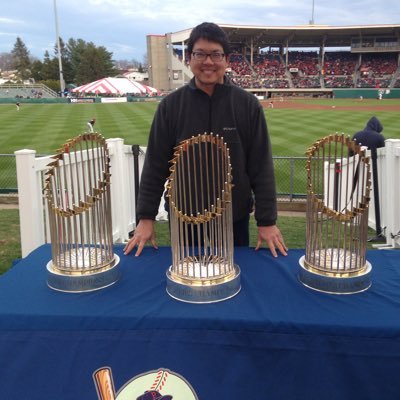 Taiwanese-American. #VeryAsian. @aaja, Fang's Bites, Associate Editor @awfulannouncing, contributor to @thecomeback. IG: fangsbites. he/him RIP, Sampson