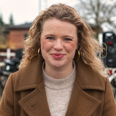 Socialordfører for S i KBH 🌹 Kæmper for billige boliger, hjælp til socialt udsatte og udvikling i hele byen 💪🏼 Tweeter sjældent, men fang mig på 50 90 17 32