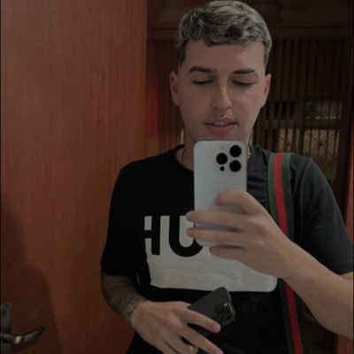 As falhas não me derrubaram, elas só me fizeram mais completo.. ✌🏼