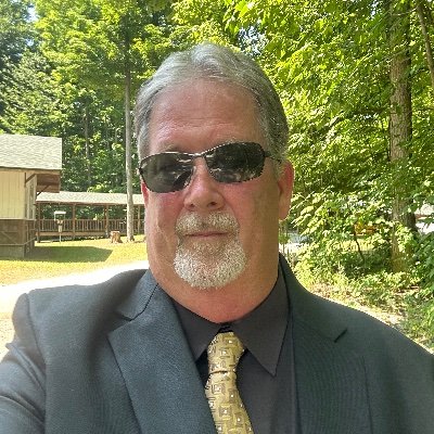 robinsonmark558's profile picture. 