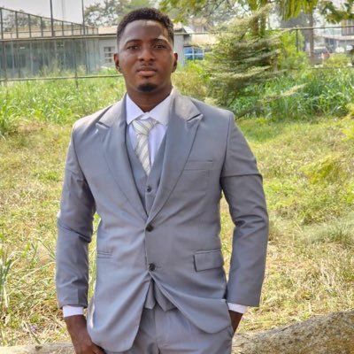 a christain and full stack developer |php| laravel|vue|gdsc PTI co lead tutor| if you are into tech am a friend.