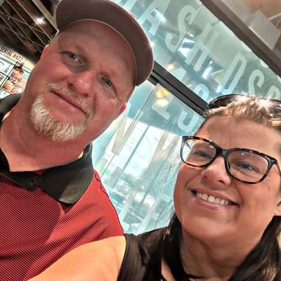 Husband to @tlynnwillis/Father of 4/Bourbon Collector/Sports Fanatic/Louisville Cardinals Fan