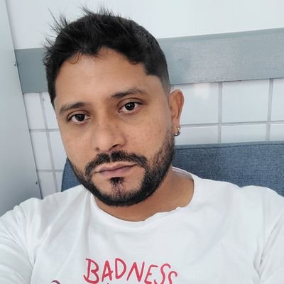 cachaceiro em tempo integral, professor nas horas vagas.
Barreirinhas - Ma -
Lençois Maranhenses - Brasil.
Me chama pra um churrasco e pra tomar um litrão!