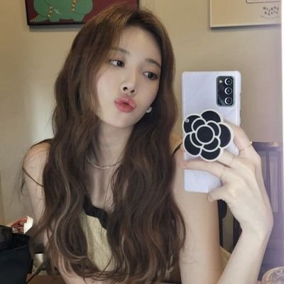 ☾ RP / 92 ☽ ੈ♡༄ A mesmerizing & alluring girl with cute, sexy, & lovely aura. Kim Yura ( 김유라 ). ✧