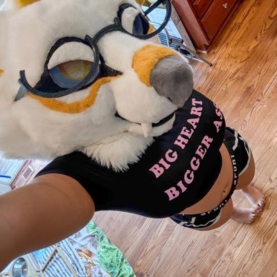 🔅 24 🔅 MDNI 🔅 Next cons: MP25, IFC 25, MFF25 🔅 Here to yap about my intrusive thoughts