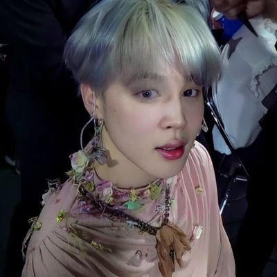 suziluvbts's profile picture. holy cornball multies

Jimin preetiest
tung tung sahur fans can stfu

IA
