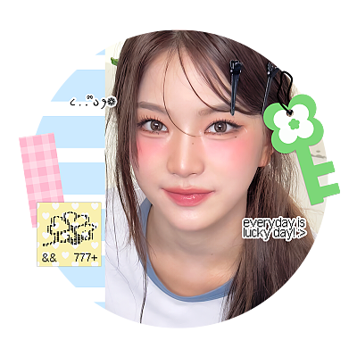 𝐄𝐯𝐞𝐫𝐲 𝐝𝐚𝐲 𝐛𝐫𝐢𝐧𝐠𝐬 𝐚 𝐧𝐞𝐰 𝐝𝐨𝐨𝐫 𝐭𝐨 𝐛𝐥𝐞𝐬𝐬𝐢𝐧𝐠𝐬, 𝒴𝑜𝓊𝓇 𝒉𝒂𝓷𝒅𝓈 𝒄𝒂𝓷 𝒄𝒓𝒆𝒂𝒕𝒆 𝒕𝒉𝒆 𝒇𝒖𝒕𝒖𝒓𝒆 𝒚𝒐𝒖 𝒅𝒓𝒆𝒂𝒎 𝒐𝒇.