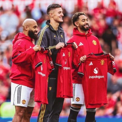 fulgaar's profile picture. @manUTD . @cristiano . @agarnacho7 🇵🇹
