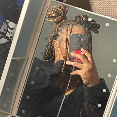 zyla_the27965's profile picture. Muse in silk ✨ | Collector of fine moments & finer gifts 💎 | Your inspiration, your indulgence.