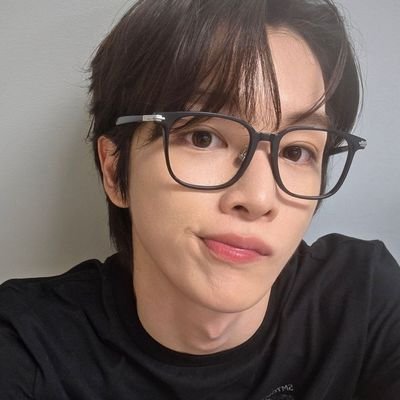 svngchanloml's profile picture. ENG-ID | fan account slight sbt for #riize #성찬