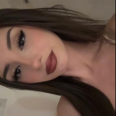 _vaalentina39's profile picture. vale