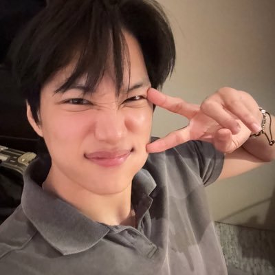 ✷ ⁹ ɐɥuı̣pnp EXO COMEBACKさんのプロフィール画像