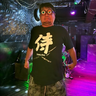 札幌発HandzUp中心クラブイベント『H2U』主催 #H2U_SP
所属 音ゲークラブイベント #3xICE
ミドルテンポパーティー #札幌中段蹴り
雑多音ゲ日常垢 @suka_san_san
弐寺と音楽とひぐうみ好きな人
こじらせ34歳札幌住み顔のでかさを売りに生きています!
DJネームは「SUKA」