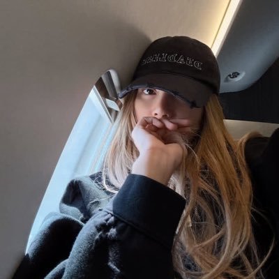FAN ACCOUNT OF @BLACKPINK