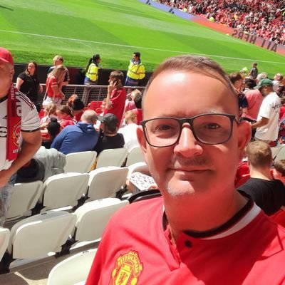 Optimistic MUFC fan & Ex ST holder, ex FPL manager, reader of books, listener of music and consumer of beverages.