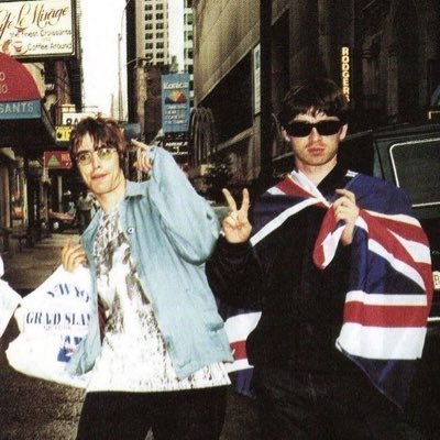 a cheeky new twitter account! I like music. the smiths🤓 oasis 🎸 blur ❤️ fontaines ☘️