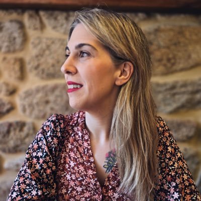 👩🏼💻 Comunicación 360º • PR • Eventos.
💛 De comunicar a crear relaciones.
———
Humana de Odie. 🐾