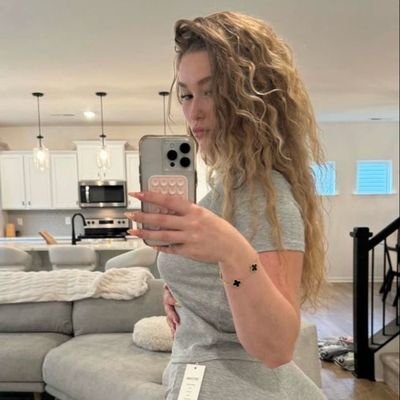 DianaReder14030's profile picture. https://t.co/oUnFSokiPH