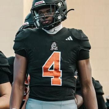 c/o 2027 6’4 215lbs 3.4GPA hybrid edge/OLB