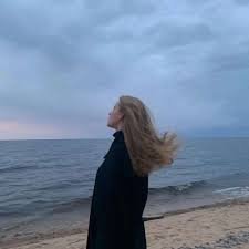 rieScy1034's profile picture. Small steps every day lead to big results.