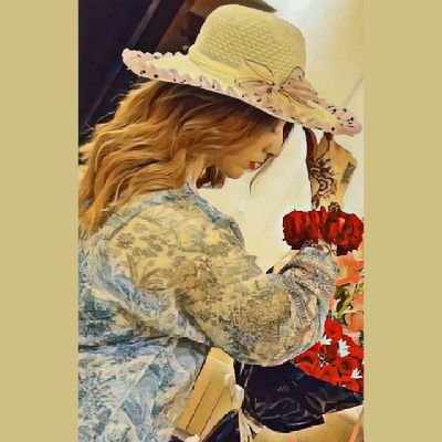 yogurtbeaches's profile picture. Cricketer | TikToker | Broadcaster