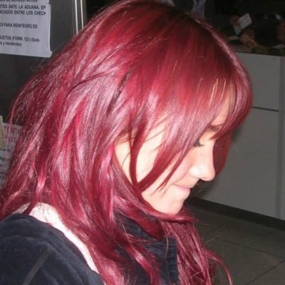 she likes everything (kpop groups bands dorama anime vamps and rbd)