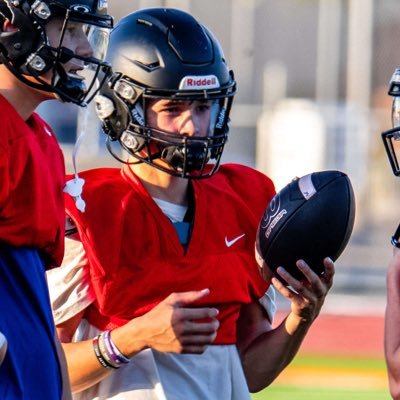 Desert Edge High School 🦂Class of 2029 🦂QB JV 🦂6-0, 165 lbs