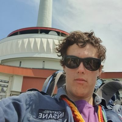 🇧🇪 | 22 | professional Battledad slayer, former comp player | @WallhackHQ enjoyer | 🍞 | Drone pilot/videographer