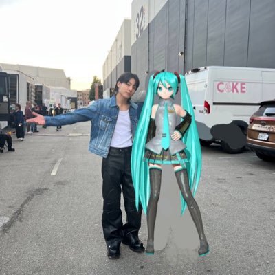 sol4arz's profile picture. lol