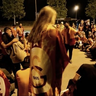 ziisaaannn Profile Picture