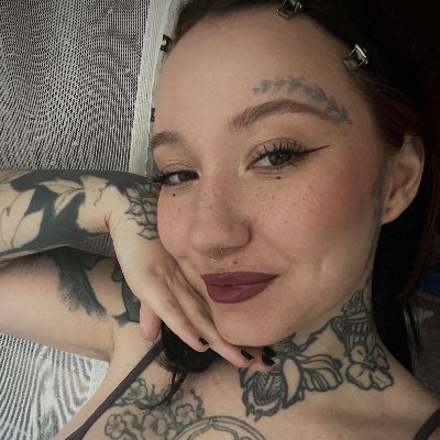 EvaTheDark's profile picture. H-cup. Loves rock, anime, and absolute control. Or total obedience. Let's cook up some chaos. 😈