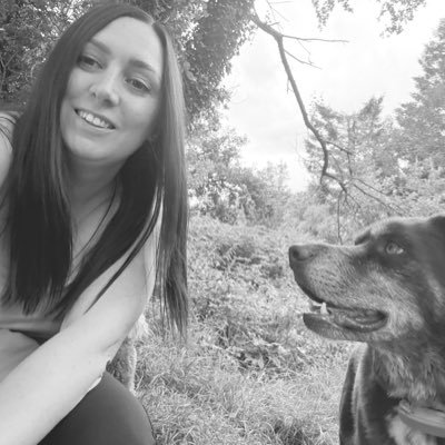 pets_and_pixels's profile picture. Learning & creating as an aspiring web designer 👩🏻‍💻 | Dog walker - Dog Daft love in every step, care in every walk 🐾