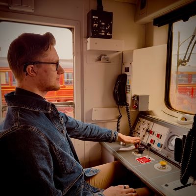 21, Train Content Creator & Enthusiast. First Class Honours Graphic Design graduate. Creator of @railstatistics