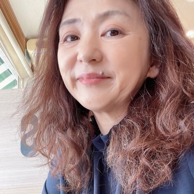 ➤ 経営と心の羅針盤をそっと整える右腕占い師|たゆたゆ ➤迷いを地図に変えるお手伝い。小さなひらめきが大きな決断の支えになる➤まずは日々の占いからあなたの右腕に➤産地:宮崎県➤覚醒:天岩戸神社➤出産:女系継承で力を失う➤カードに持ち替え再始動➤ほしアカ生