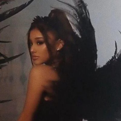 she/her | ariana grande stan 🖤 (i also love nicki, bey, abel, and tay) | ifb besties