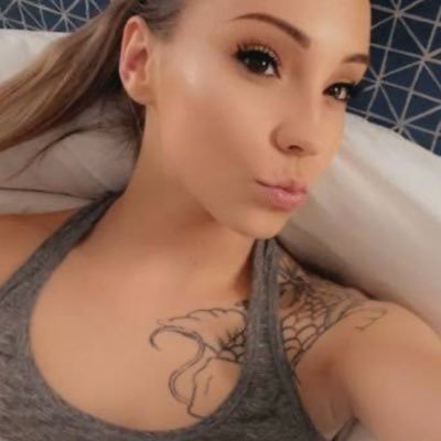 SashafoxxxB's profile picture. 