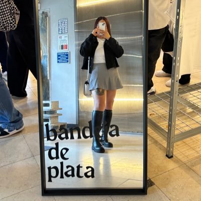 inn_gc's profile picture. terminamos en tu cuarto, fumando, escuchando Travis 🗣️