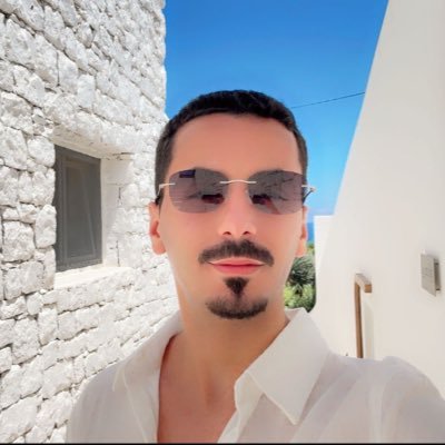 إن المسافة بينك وبين أحلامك ستكون دائما مسافة شجاعة