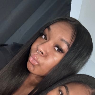 DevMichelee's profile picture. ig: @devynmichelee :)