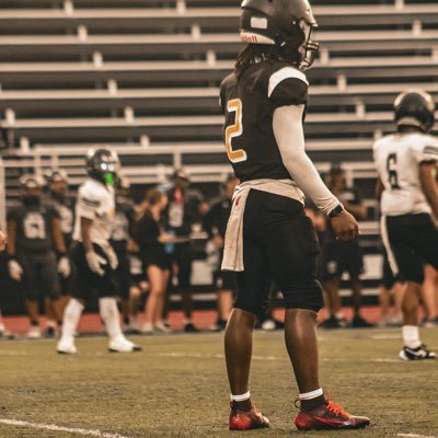 (CO 2028) |QB|⭐️⭐️ 4.0gpa|dual threat|(heart over height 🤝🏾) (5,9ht) ( 165wt) MBA 💛🖤https://t.co/5k8ketkJL9 (9012837707) (4,63 lazer)
