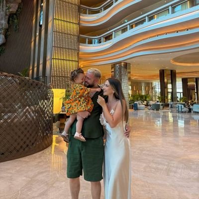 arratisje77's profile picture. Fan of Luiz and Kiara
Love sports and music, hate politics